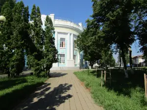 Tsentral'naya Rayonnaya Biblioteka G. Biryuch