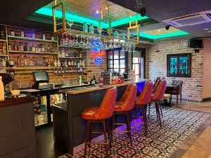 Sister Sara’s Bar and Restaurant
