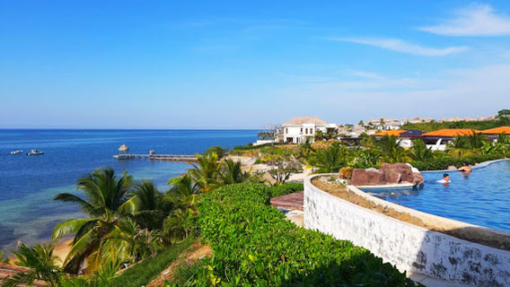 Black Pearl Golf Course and Pristine Bay Beach Club, Roatan