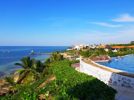 Black Pearl Golf Course and Pristine Bay Beach Club, Roatan