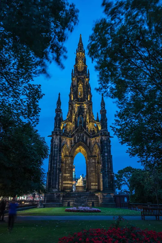 4_Scott Monument