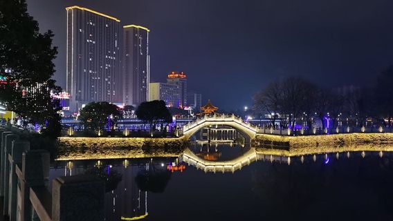 pi pa hu jing qu - mo tian lun