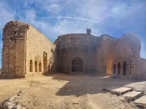 Dokhtar Castle