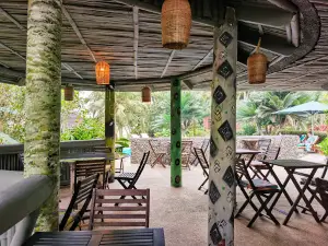 Bom Bom Island