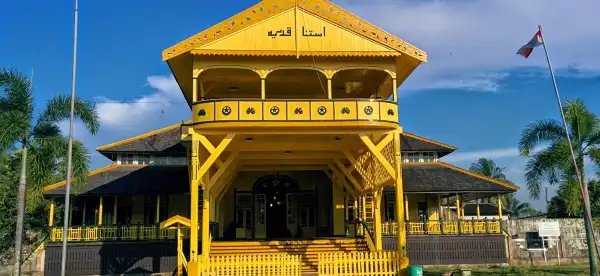 Hotels near Masjid Jami At