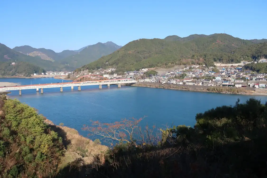 Hotels near Shingū Castle Ruins