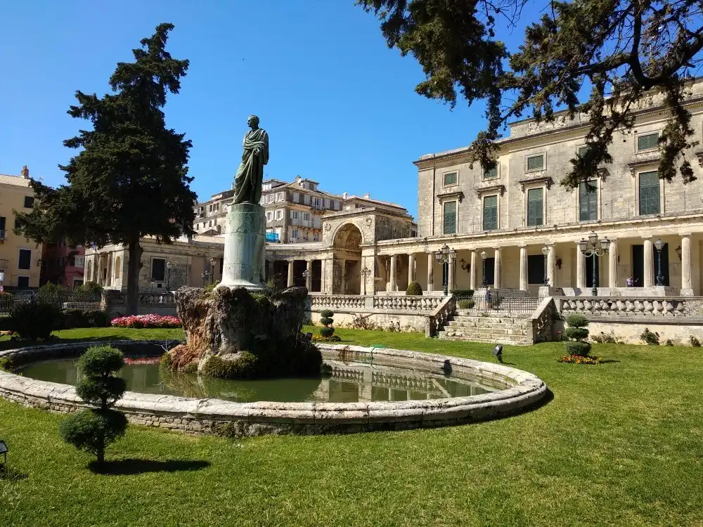 Hotel in zona Piazza Spianada