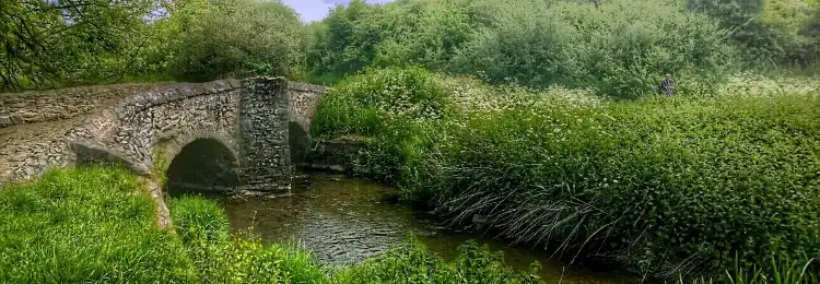 Hotels near Castle Hill Country Park