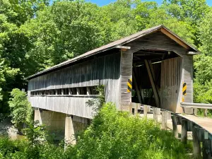 Middle Road Covered Bridge
