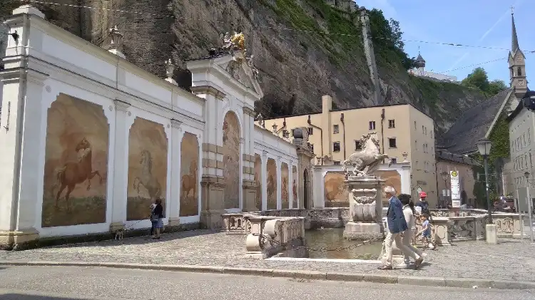 Hotels near Sigmundstor