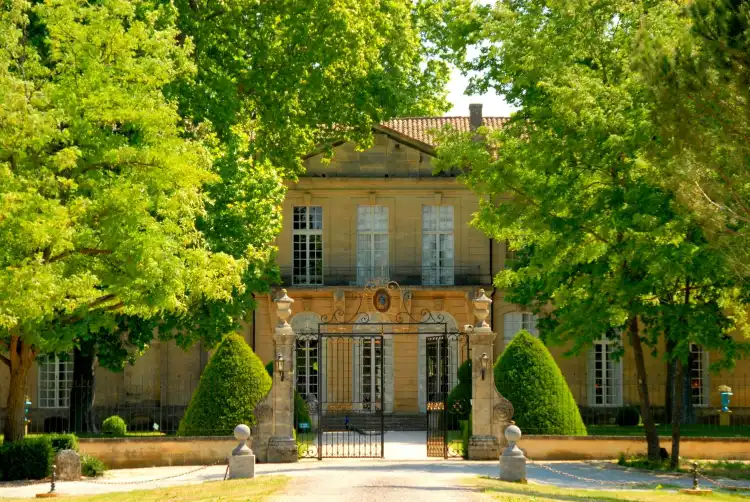 Hotels in Mane