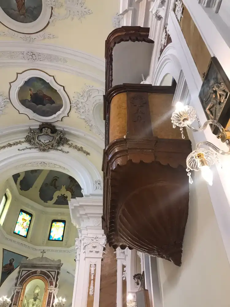 Hotels near Parrocchia San Ciriaco Abate Basiliano