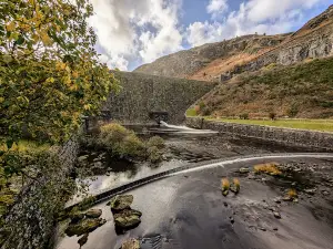Caban Coch Dam