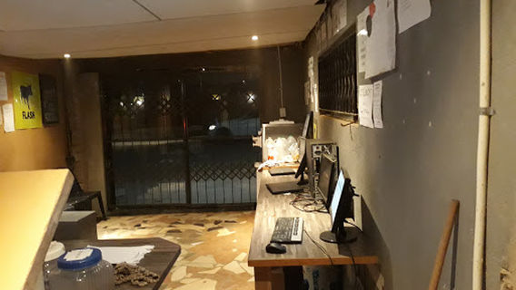 Paperboyz Internet Café