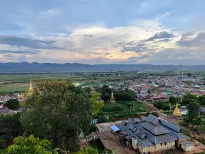 Loi Sant Pagoda ၵွင်းမူးလွႆၸၢင်ႉ