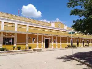 Plaza Simon Bolivar