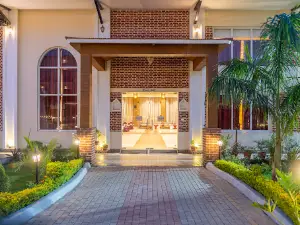 Chitwan MidTown (CMT) Hotel