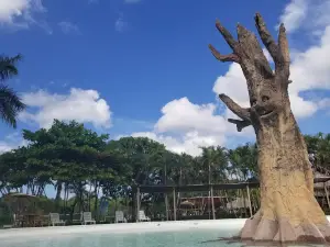 Playa Amatique Bay