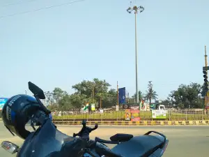 TRISULIA SQUARE