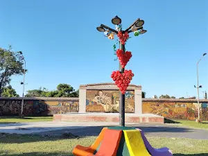 Plazoleta Isaco Abitbol