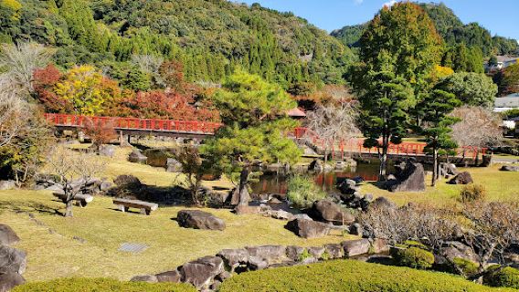 耶馬溪ダム記念公園 溪石園