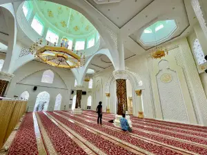 Al-Hakim Mosque