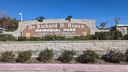 Compare 5 airports near Stevenson Ranch