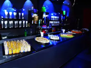 Le Velvet Club