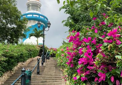 Faro Las Peñas (Mirador 360°)