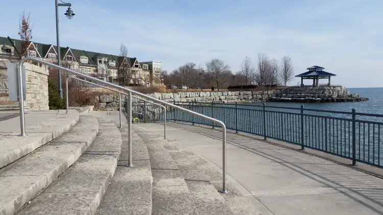 Hotels near St. Lawrence Park