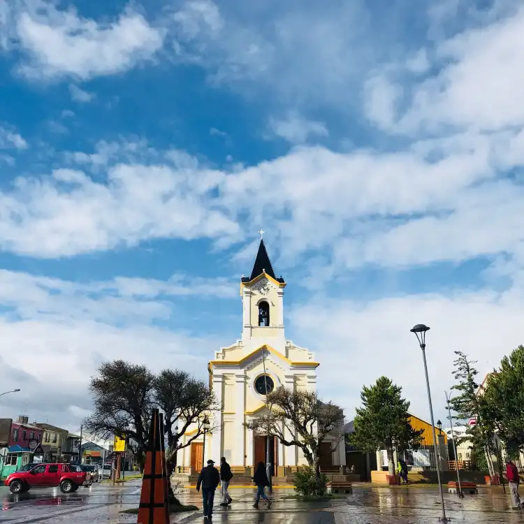 Hotels near Plaza de Armas Arturo Prat