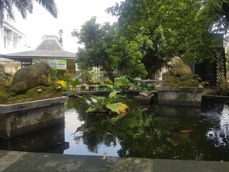 Hotel dekat Taman Balekambang Surakarta