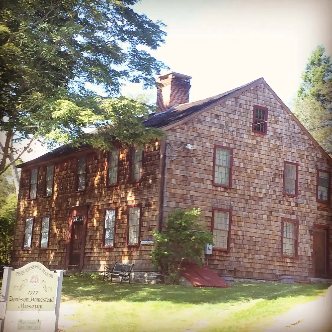 Hotels near Denison Homestead