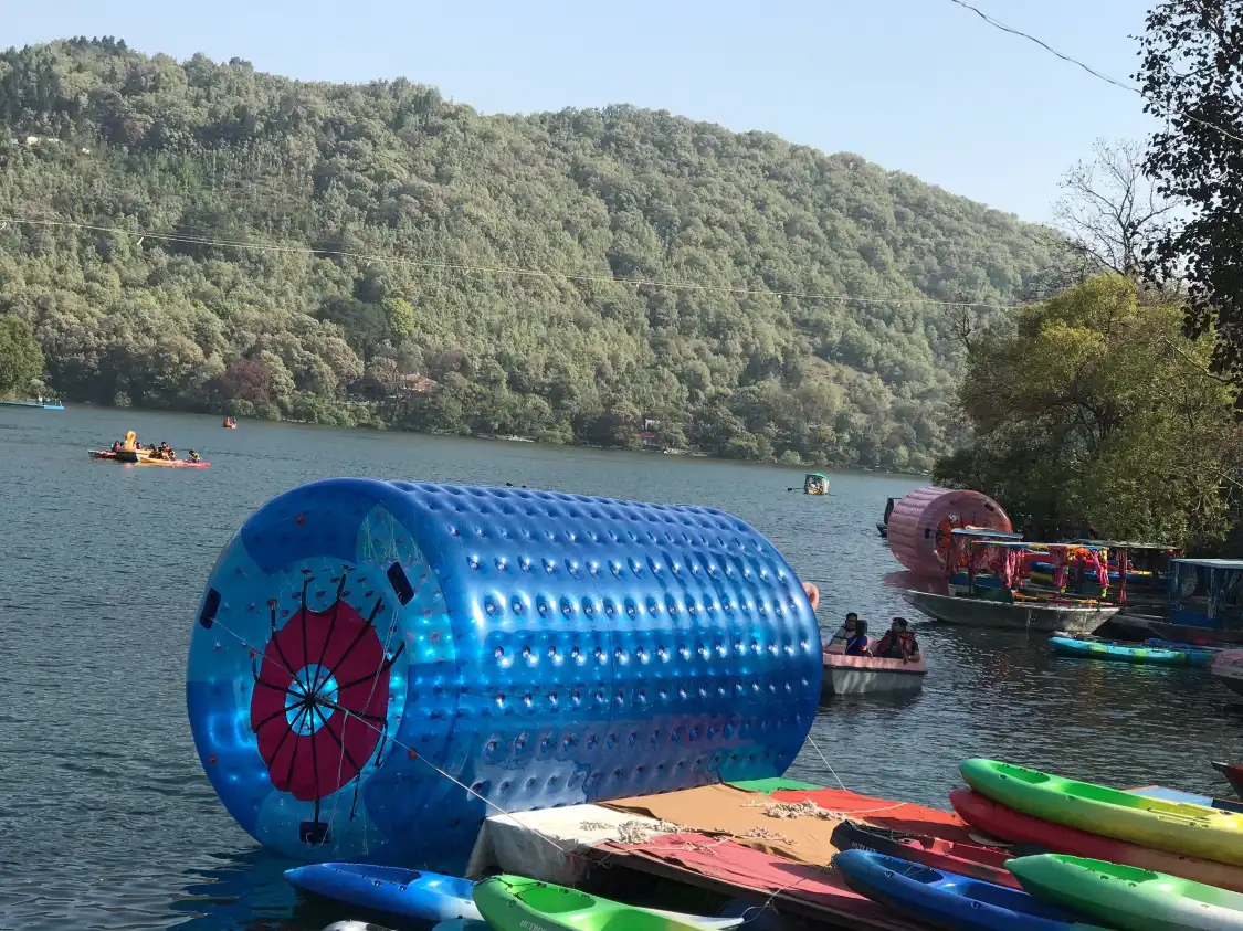 Hotels near Naukuchia Taal
