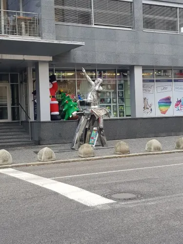 Julius Satinsky Statue