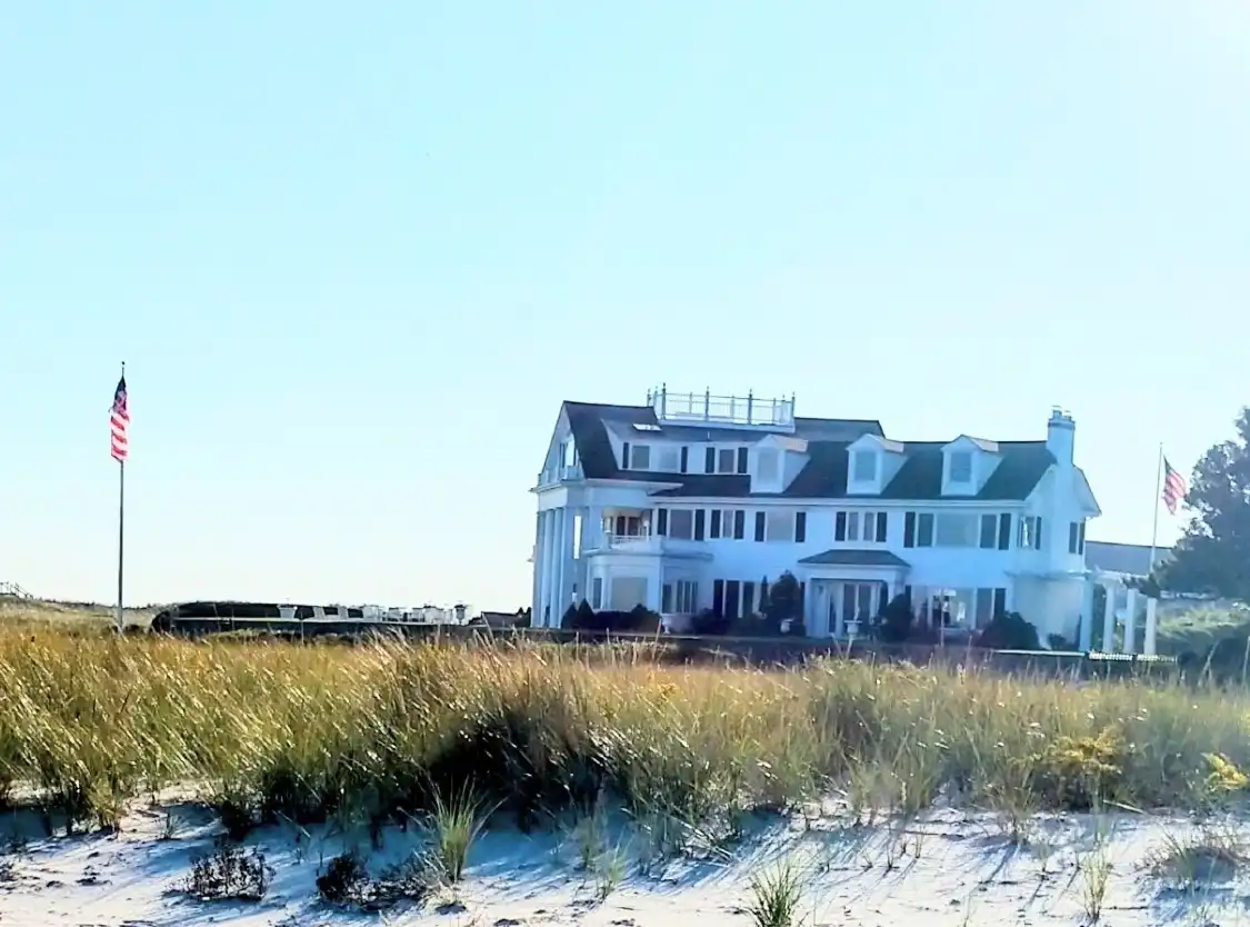 Hotels near Kennedy Compound
