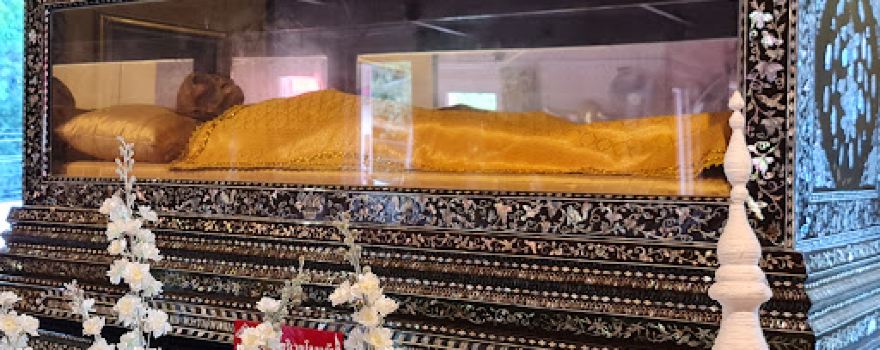 Wat Khao Tham Bunnak