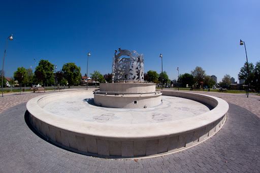 Fountain Delfina