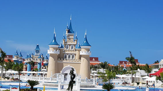 Luxury Bahía Príncipe Ámbar Pool