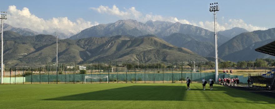 Futbol'noye Pole