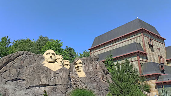 Ghost – The Haunted House