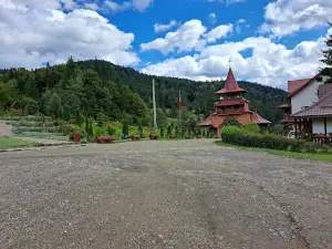 Petru Vodă Monastery Maple