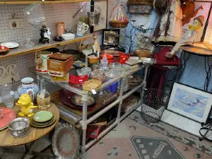 Rusty Rooster Flea Market & Antique Mall