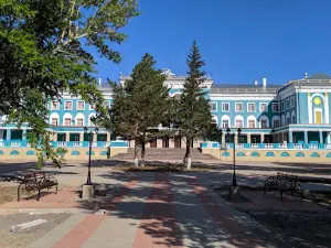 Zheleznodorozhnikov Park