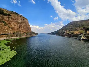 Hartbeespoort Dam Wall
