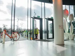 ディス・イズ・ホランド