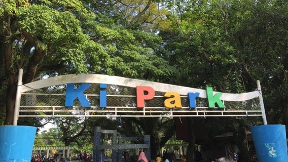 Taman Kambang Iwak Besak