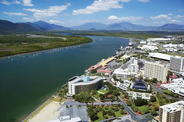 Các khách sạn gần Cairns Harbour Cruises