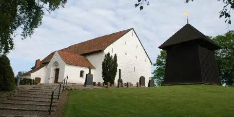 Kvaers Church
