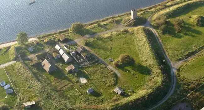 Hotels near Fotevikens Vikingamuseum